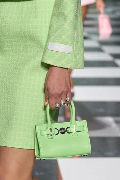 Look 71